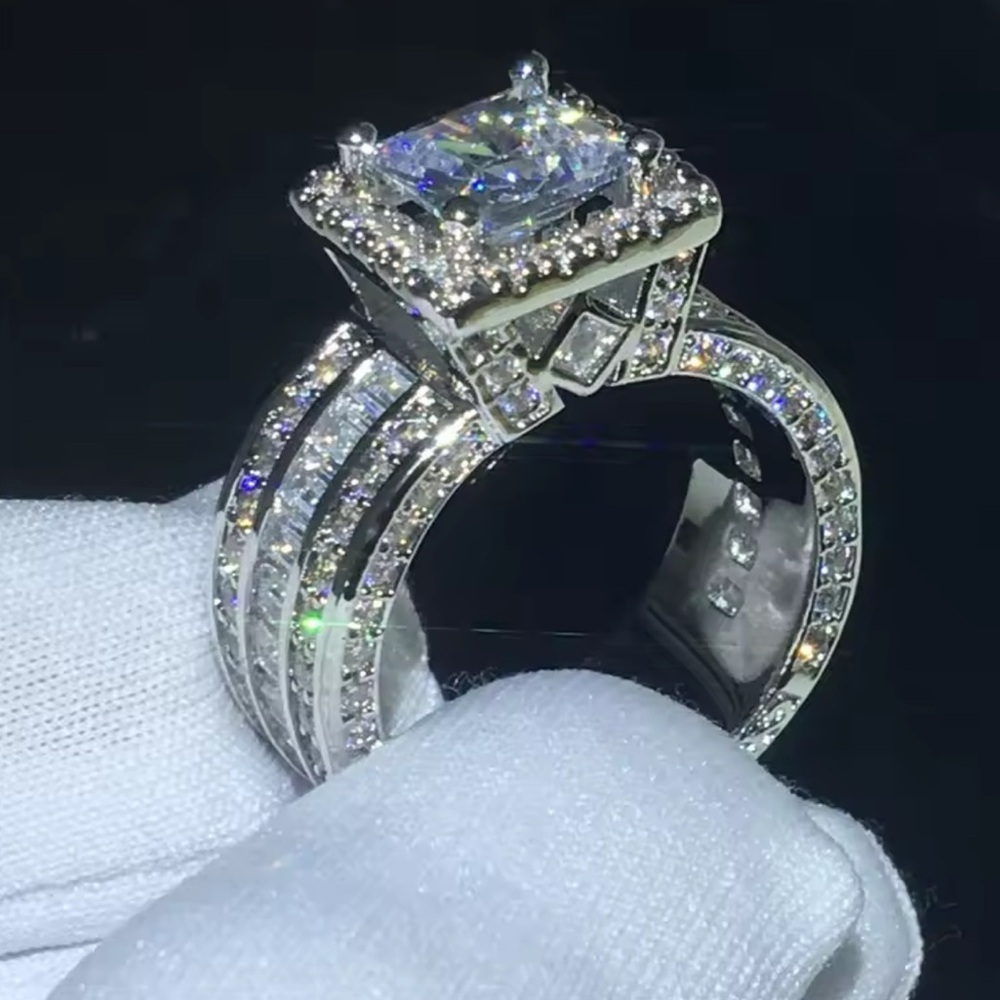 New! Women wedding luxury Silver  plated Diamond Ring
Size 8